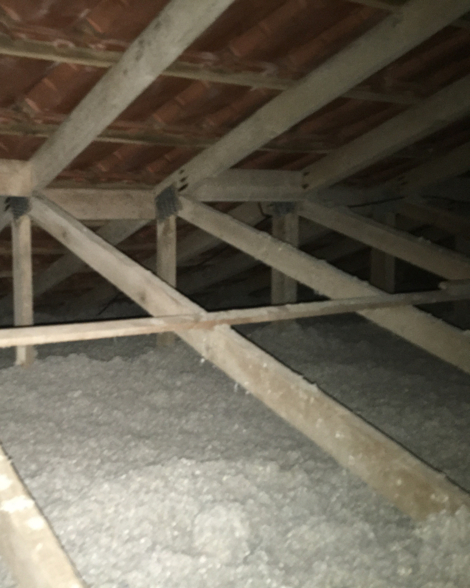Artim Menuisier Cholet Isolation Combles Iso Combles Martin3 combles perdus avec ouate de cellulose chez des clients ARTIM à Beaupréeau