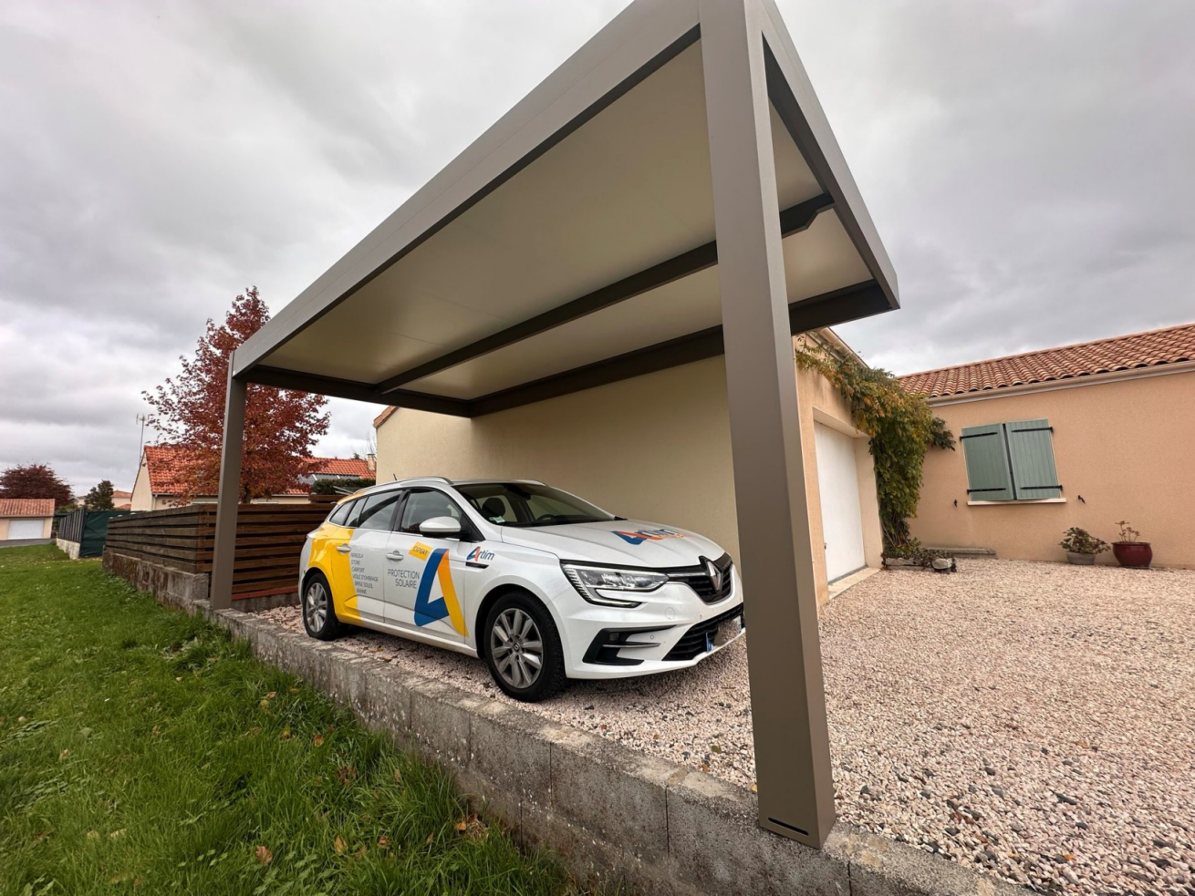 Artim Menuisier Cholet Carport Cholet Carport Cholet IMG 1680 Carport aluminium sur mesure pour maison individuelle